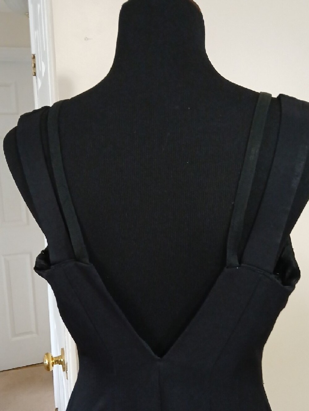 Vintage Joseph Ribkoff Black Sleeveless Midi Dress with V-Detail - Picture 8 of 16